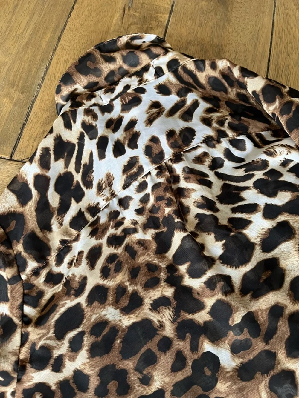 Forever 21 Sheer Brown Black Cream Leopard Print Button Up Blouse size small - Picture 8 of 9